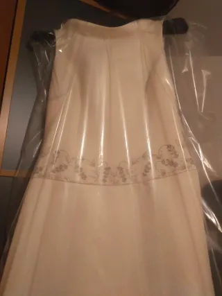 Vestido de Novia recién lavado y planchado
