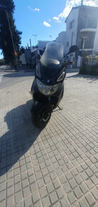 Suzuki Burgman 125 Negra/Gris