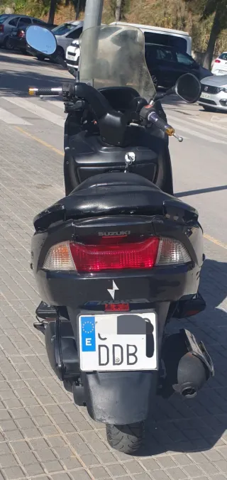 Suzuki Burgman 125 Negra/Gris