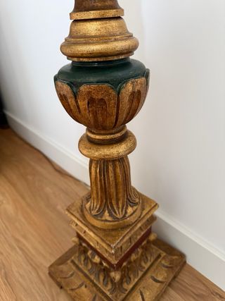 Lámpara de pie vintage madera tallada