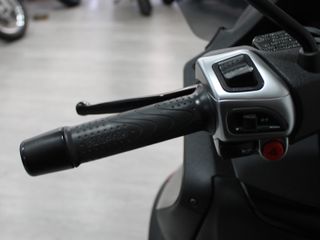Piaggio MP3 350 Sport