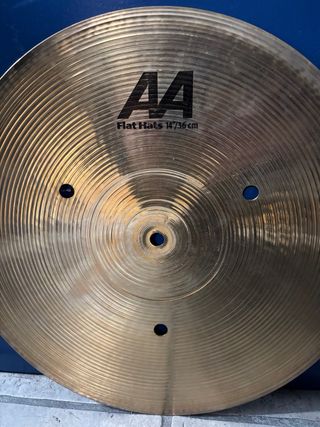 Sabian AA Flat Hats Hi-Hat 14. En muy buen estado.
