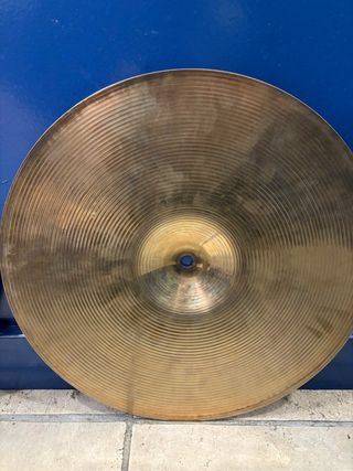 Sabian AA Flat Hats Hi-Hat 14. En muy buen estado.