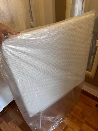 Mesa y 2 sillas blancas exterior