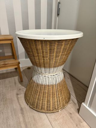 Mesa Mimbre Redonda Blanca y Marrón