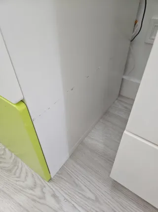 Armario infantil Ikea verde y blanco