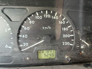 Land Rover Discovery TD5 averiado