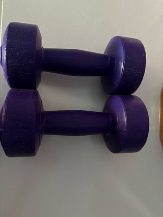 Mancuernas moradas de 1kg
