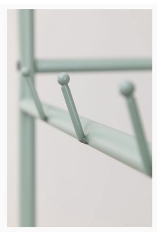 Burro perchero verde con ruedas