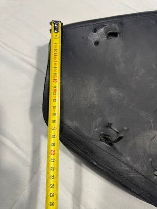 Harley-Davidson. Alforja de piel gruesa con rotura