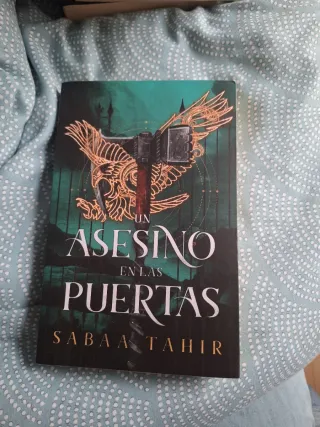 Libro una asesino en las puertas