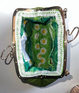 Bolsa artesanal (100% feito à mão)