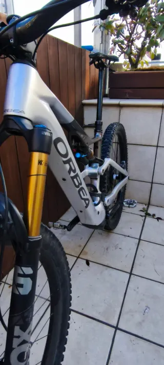 Orbea Rise LT M-Team 630wh Talla L 1900km