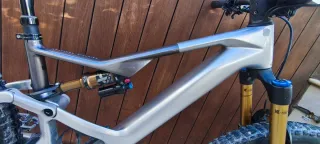 Orbea Rise LT M-Team 630wh Talla L 1900km