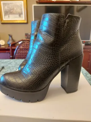 Stivaletti Kammi effetto coccodrillo n.39