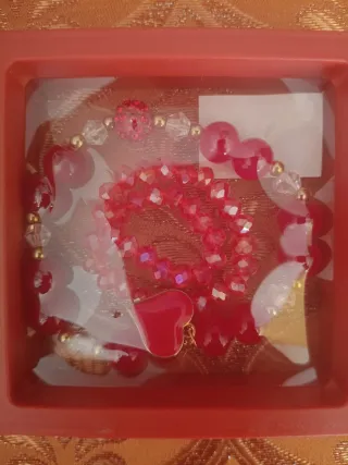 Bracciale con cuore e perline