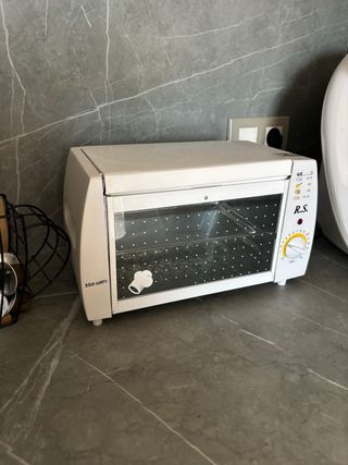 Horno Tostador Eléctrico R.S. 350W