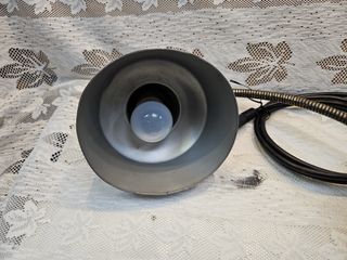 Lámpara de escritorio vintage metal aluminio.