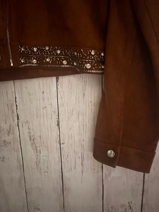 Chaqueta Zara con pedrería