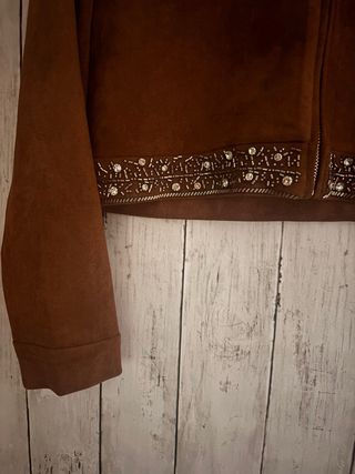 Chaqueta Zara con pedrería