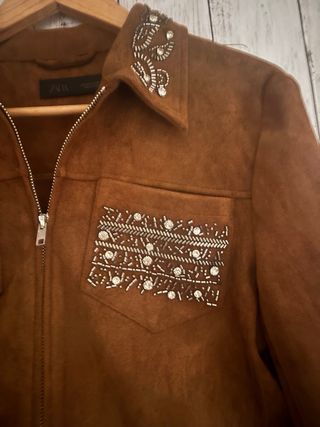 Chaqueta Zara con pedrería