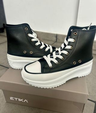 Tenis Talla 38 Sin estrenar