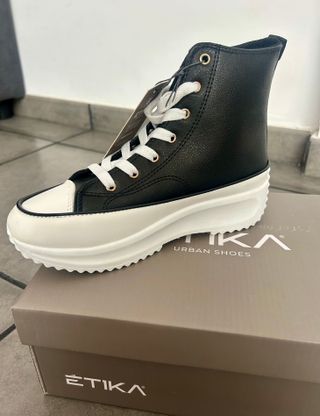 Tenis Talla 38 Sin estrenar