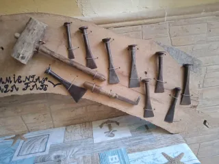 Herramientas de calafateo antiguas