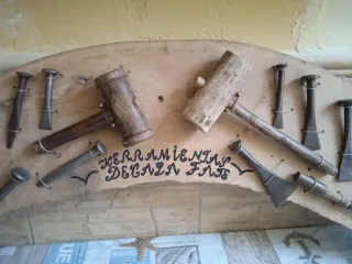 Herramientas de calafateo antiguas