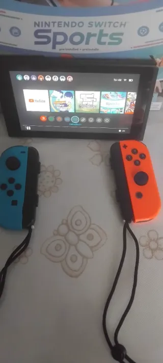 Nintendo Switch + Nintendo Switch Sports