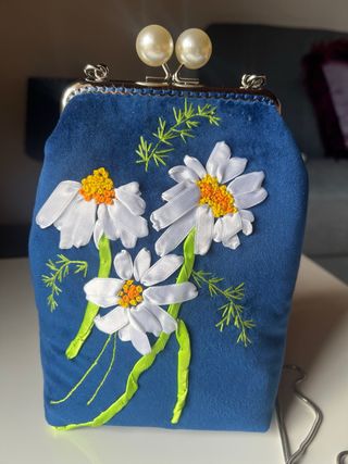 Bolsa artesanal (100% feita à mão)