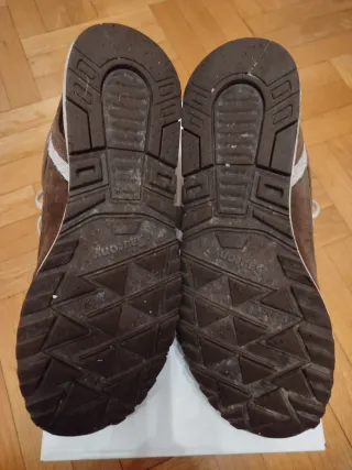 Zapatillas Saucony Shadow 6000 Marrones