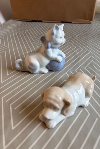 Figuras gato y perro de cerámica
