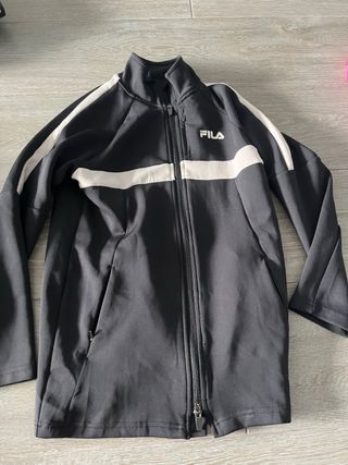 Chaqueta Fila Negra y Blanca  talla 10-11