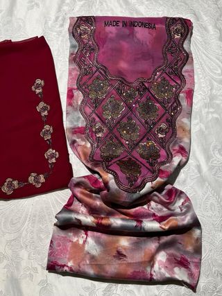 Traje árabe bordado