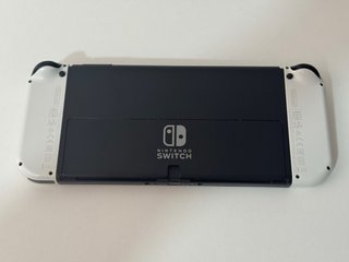 Consola Nintendo Switch OLED blanca + Accesorios !