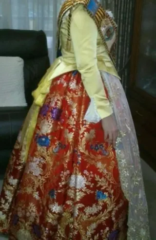 Alquiler Traje Fallera Rojo Talla 42/44