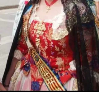 Alquiler Traje Fallera Rojo Talla 42/44