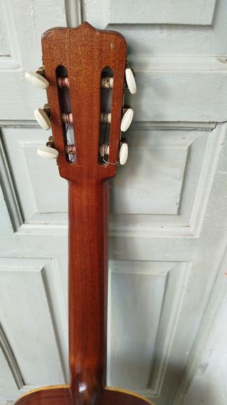 Guitarra José Ramírez antigua en buen estado