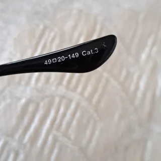 Occhiali da sole argento con lenti sfumate