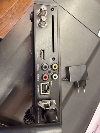 Receptor Satélite Engel RS8100Y