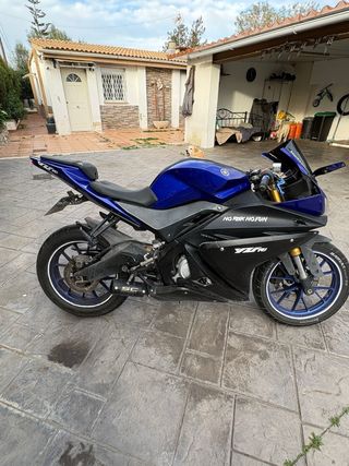 Yamaha YZF R125 2016