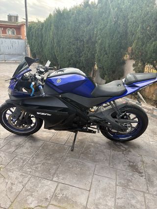 Yamaha YZF R125 2016