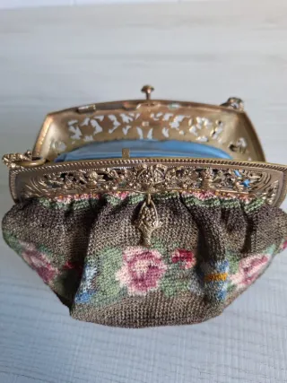 Bolso de fiesta antiguo muy bueno