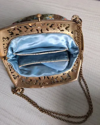 Bolso de fiesta antiguo muy bueno