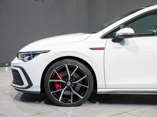 Volkswagen Golf 8 GTI 5p