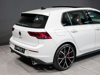 Volkswagen Golf 8 GTI 5p