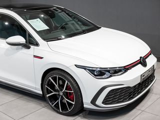 Volkswagen Golf 8 GTI 5p