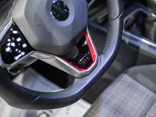 Volkswagen Golf 8 GTI 5p