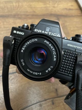 Cámara Analógica Praktica Negra